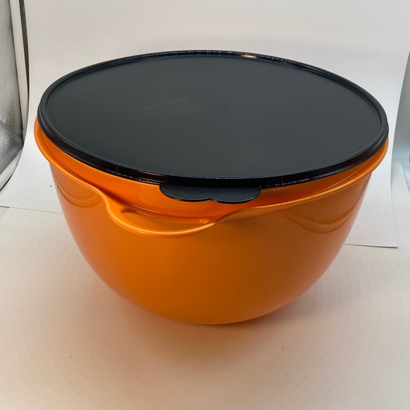 TUPPERWARE Jumbo THATSA Bowl 14 L / 59 CUPS Orange & Black Lid - Picture 9 of 13